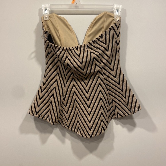 Boned corset style pulum top - Picture 2 of 6